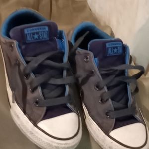 🌻5/$10  Mens Converse